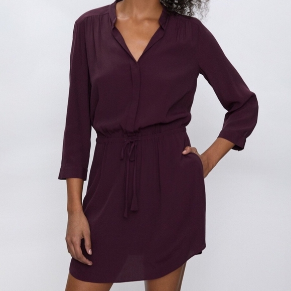 Aritzia Dresses & Skirts - Aritzia Babaton Bennett silk dress purple medium